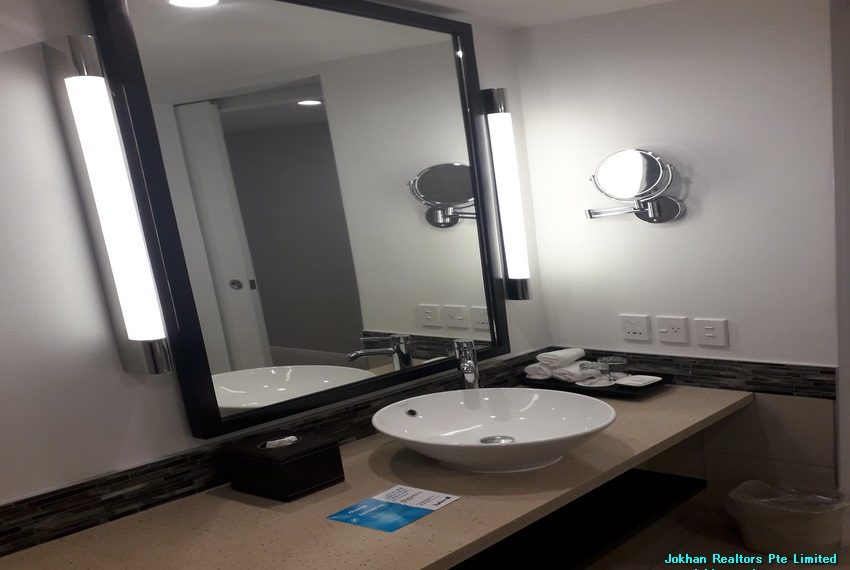 GR Bathroom 1 (002) New Pictures F