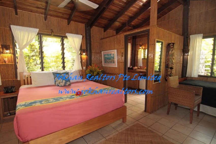 Coconut-Grove-Mango-Bure-3-scaled