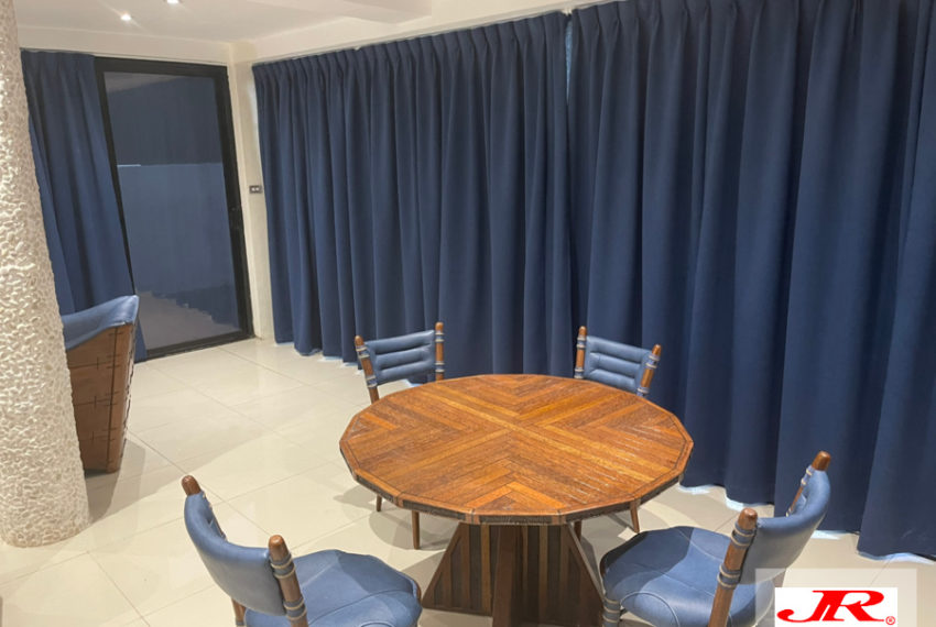 IMG-5ea414a4817fe3c4e6b35321ac71a944-V