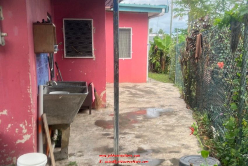 back flat washing area