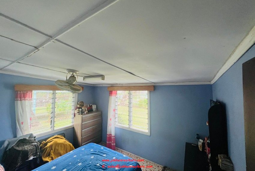 front flat single room